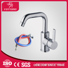 Faucet with plastic air rotating nozzle MK23406